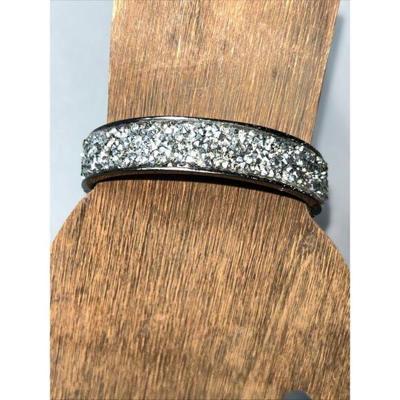 Kenneth Cole Hinged Bangle Bracelet Gunmetal With Pave Stones - Picture 2 of 5